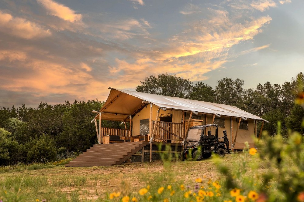 Superb Holaj Tent Unveils New Glamping Solution for U.S. Spring Resorts